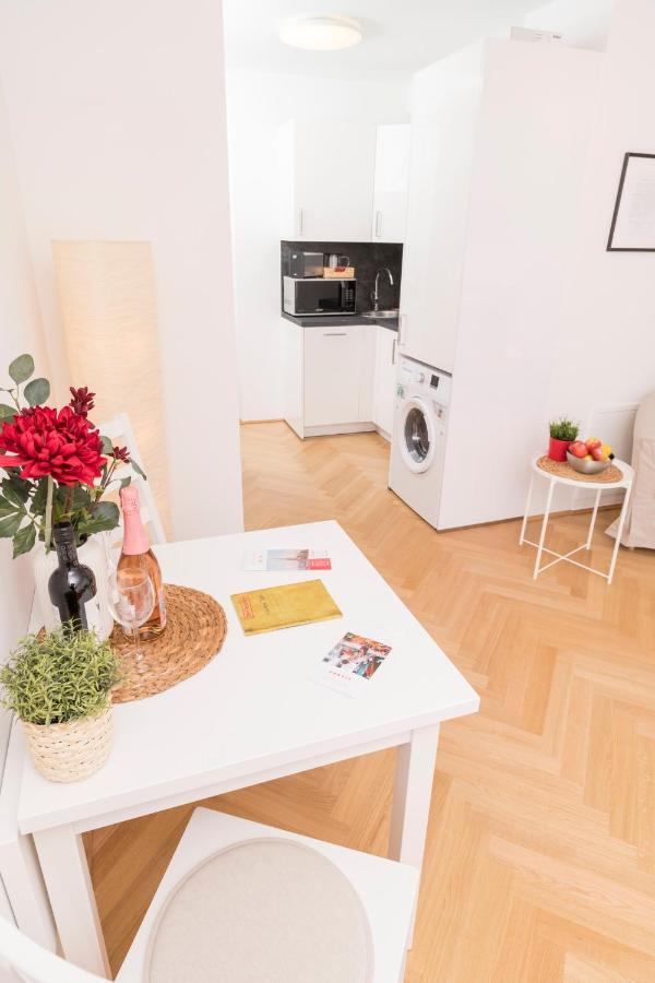 Red Monkey Vienna Apartment Exteriér fotografie